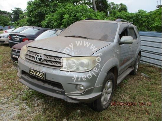 Picture of TOYOTA FORTUNER 2.7 V
